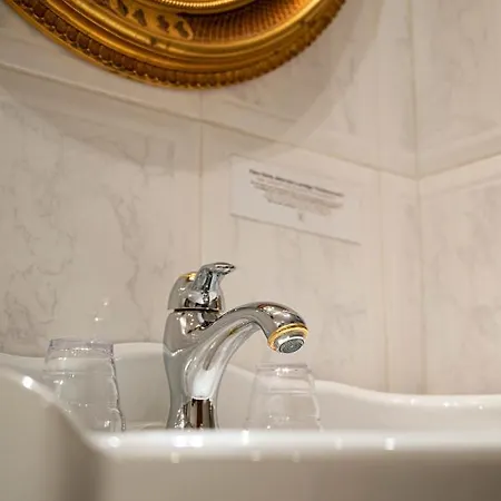 Hotel Du Parc - Manoir Du Baron Blanc 3*