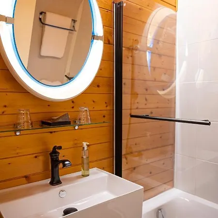 Hotel Du Parc - Manoir Du Baron Blanc 3*
